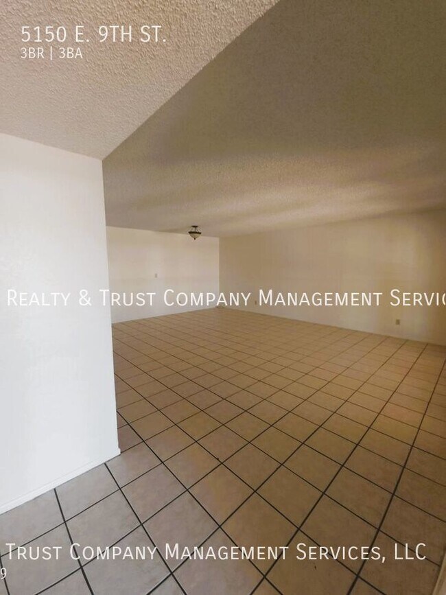 Building Photo - Fully refinished 3 bedroom 3 bathroom home!