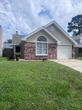 Building Photo - 1721 Colonial Ct