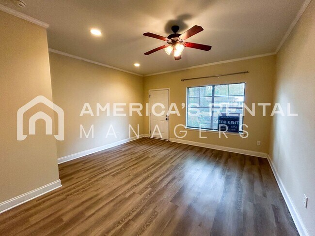 Foto del edificio - MOVE IN SPECIAL!!! - Town Home For Rent In Tuscaloosa, AL! - Sign a lease by 4/30 to receive a $5...
