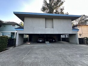 Building Photo - 651 Brizzolara St