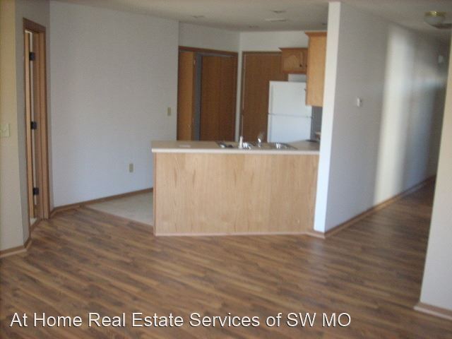 Building Photo - 3 br, 2 bath House - 1123 S. Clifton