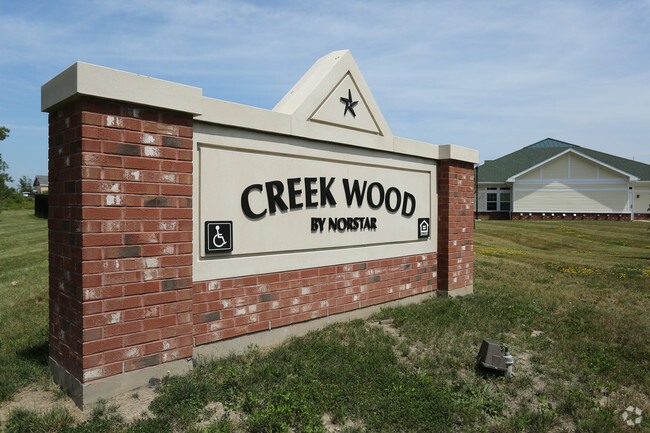 Foto del edificio - Creekwood Apartments