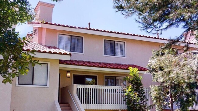 Building Photo - Coming Soon! Pier Pointe 2 Bedroom 1.5 Bat...