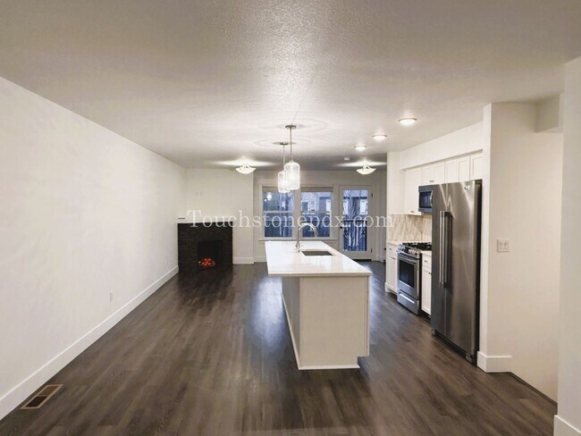 Building Photo - 16764 Chula Vista Ave