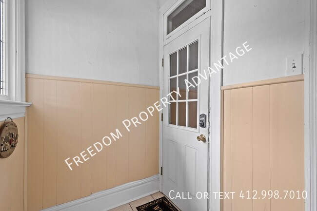 Foto del edificio - 448 Ruxton St