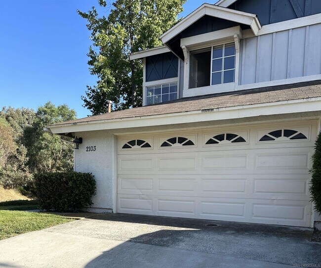 Building Photo - 2103 Manzana Way