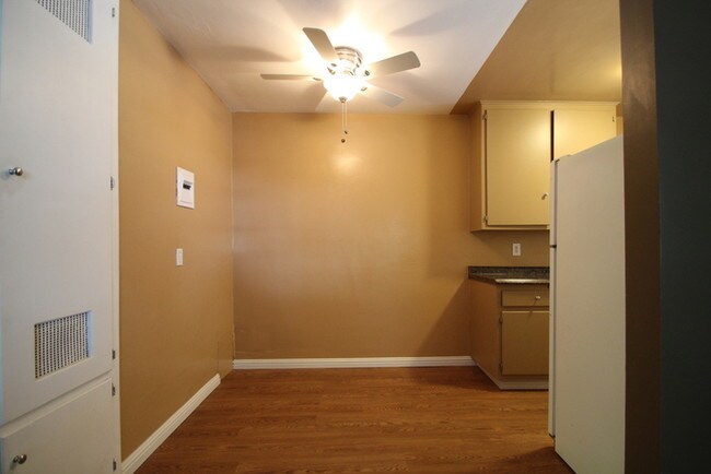 Building Photo - 183 N Chester Ave