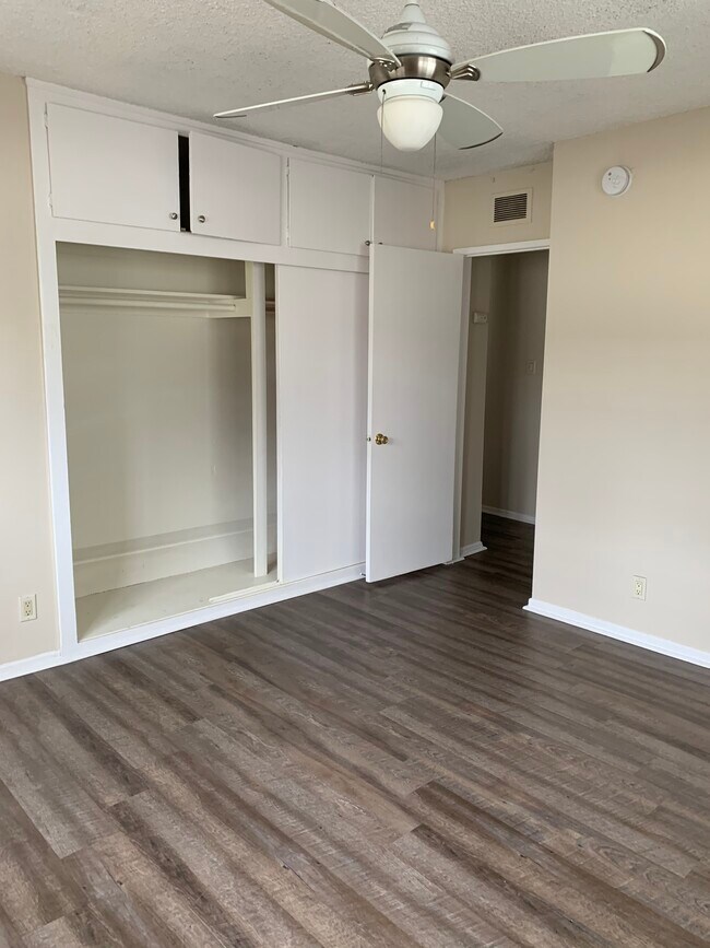 Building Photo - 3746 Vinton Ave