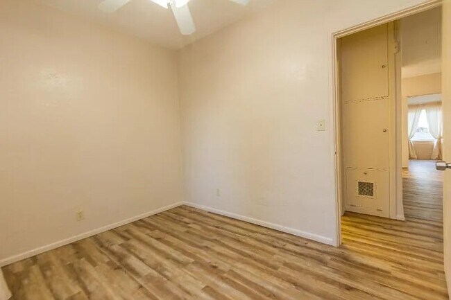 Building Photo - 414 W Leroux St