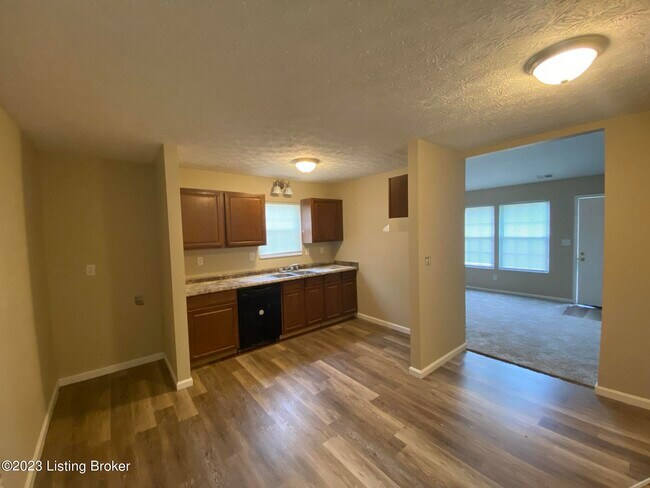 Foto del edificio - 6614 Burlwood Dr