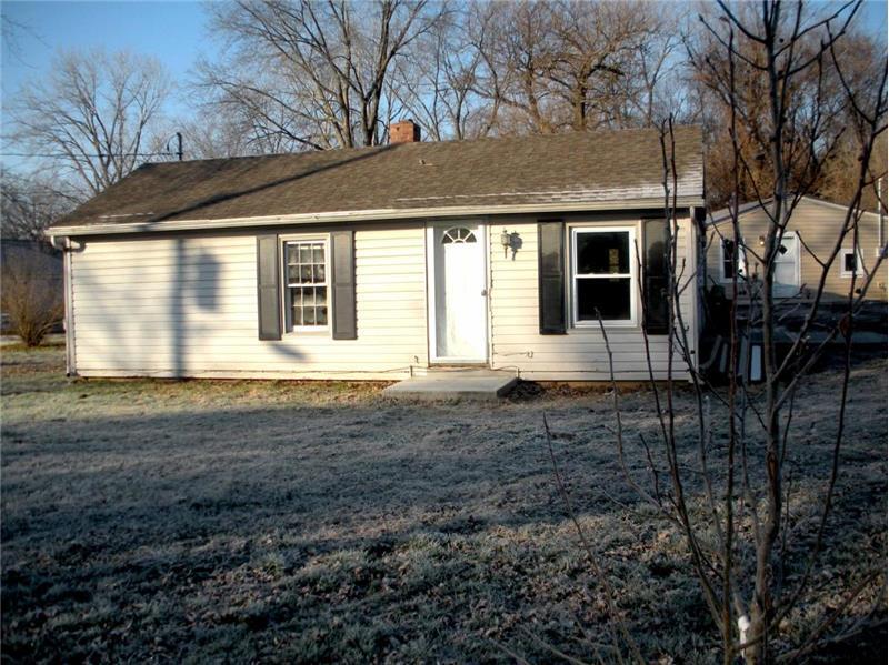 Primary Photo - 2100 S 98 St