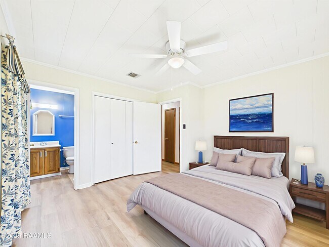 Building Photo - 905 Braquet Rd