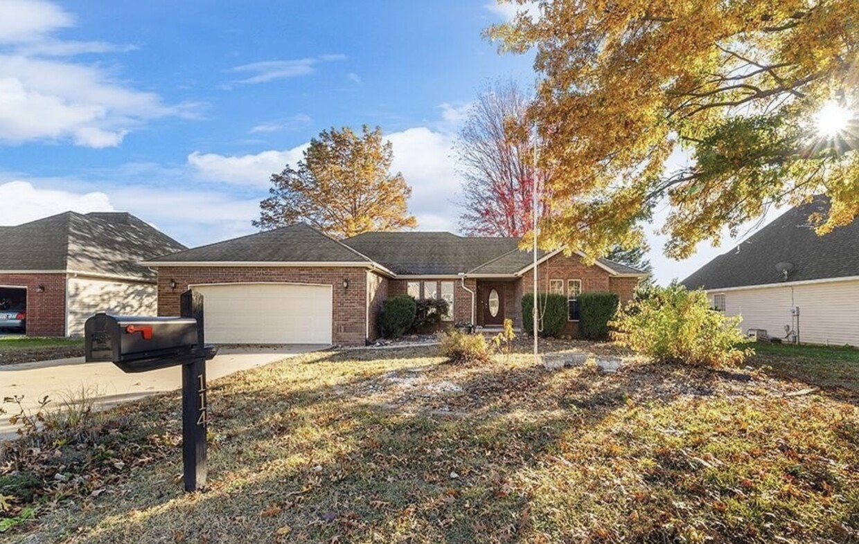 Foto principal - 114 Briar Meadow Dr