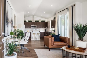 The Overlook at Buffalo Park Photo