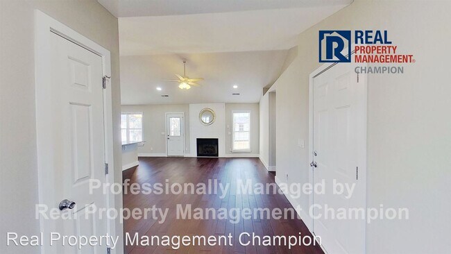 Foto del edificio - 3 br, 2 bath House - 6317 Stapleton Road