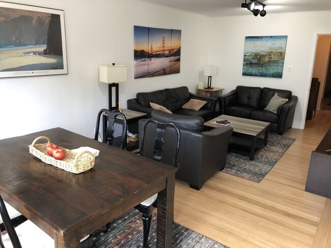 Building Photo - 1388 Page St