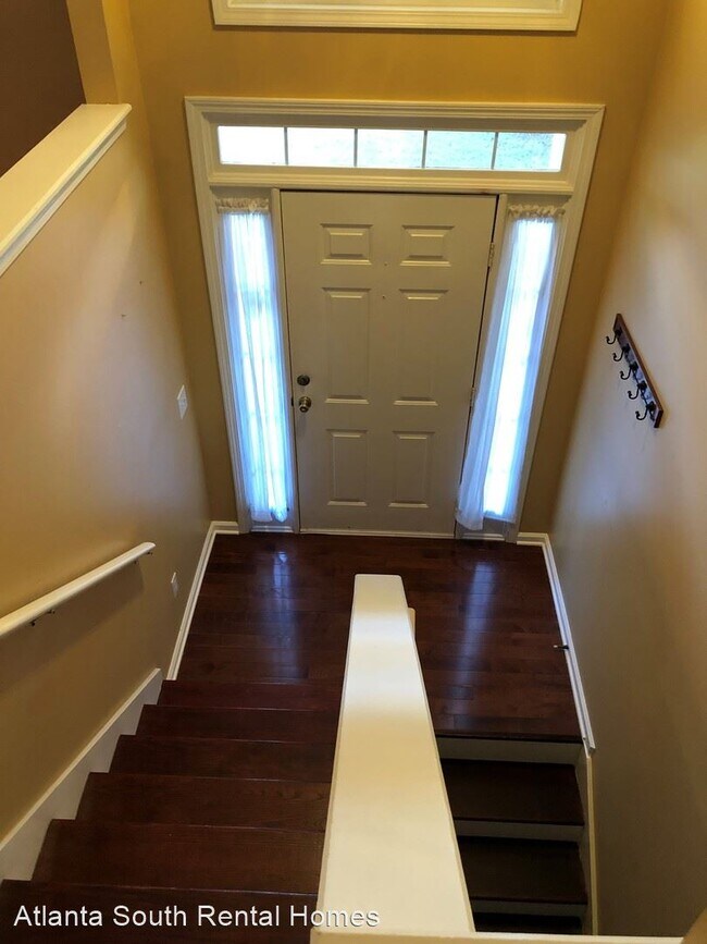 Building Photo - 4 br, 3 bath House - 130 Orchard View