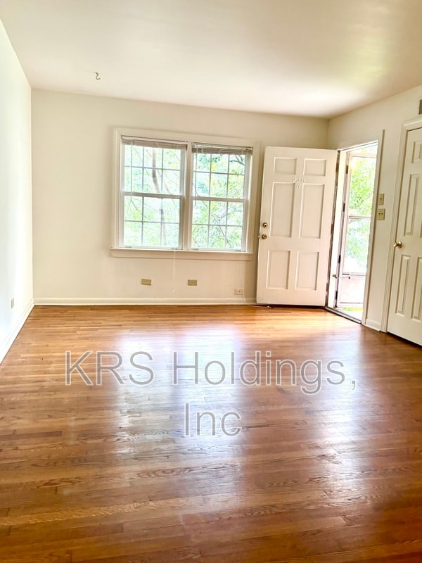 Photo - 2311 Wayne Ave Apartment