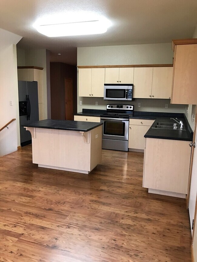 Foto del edificio - Amazing 4 bed, 3.5 bath in Rigden Farm