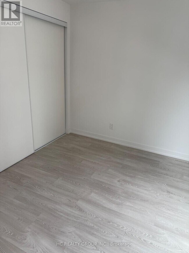 Photo du bâtiment - 35 Parliament St