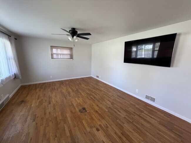 Foto del edificio - 1126 Lendel Ln