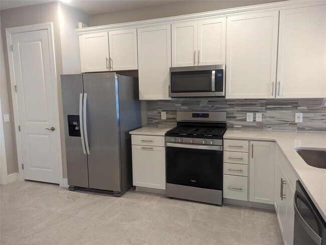 Foto del edificio - 14624 MISTY POND Loop