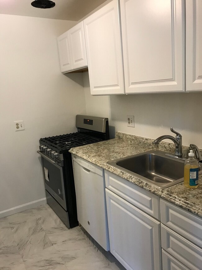 Photo - 5203 Newton St (Bladensburg, MD) Apartment