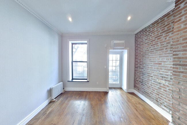 Building Photo - 53 Leroy St