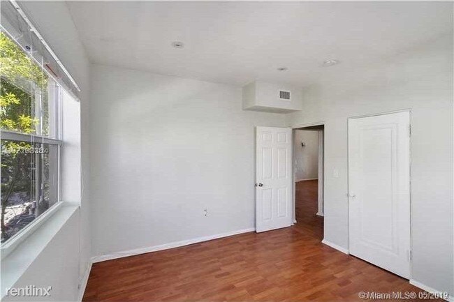 Building Photo - 2411 Biscayne Blvd