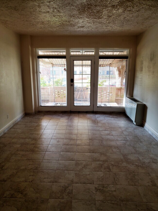 Foto del edificio - 3901 Cathedral Ave NW