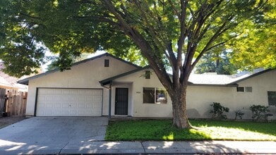 Building Photo - 428 Sunnyside Ave