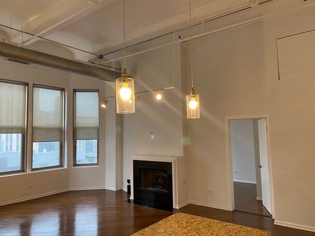Building Photo - 500 S Clinton St