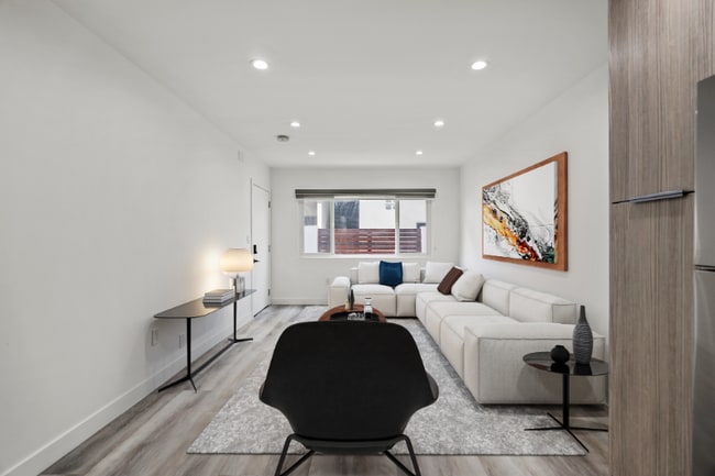 Foto del edificio - 2034 S Garth Ave