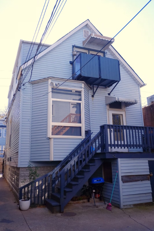 Building Photo - 3525 W Fullerton Ave