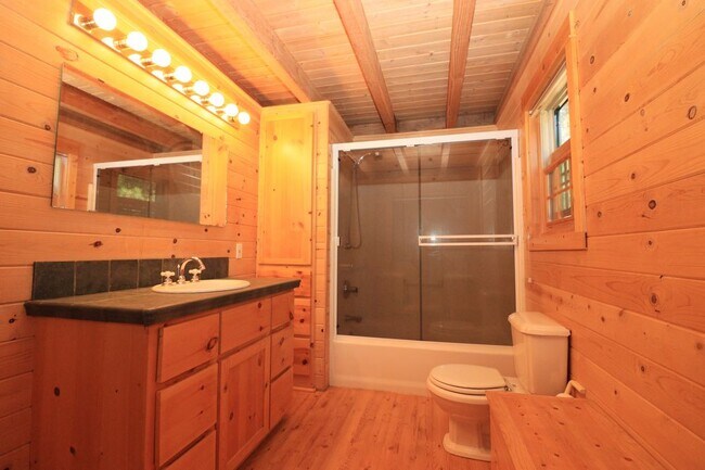Foto del edificio - Beautiful Cabin in the DRW