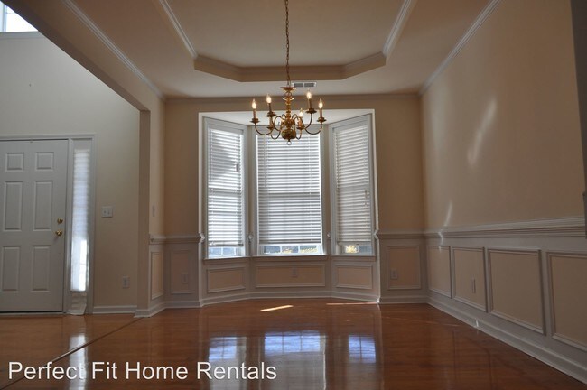 Building Photo - 4 br, 2.5 bath House - 6073 Brookmere Lane