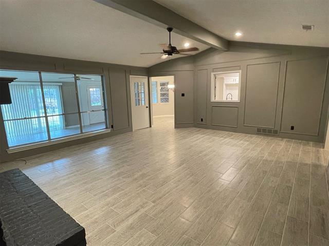 Foto del edificio - 4305 Kingswick Dr