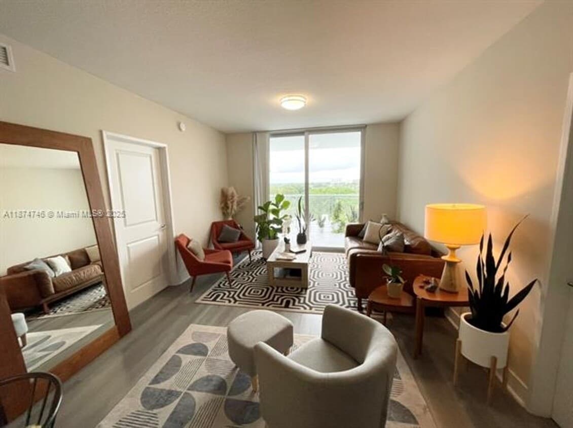 Photo - 2700 SW 27th Ave unit Apt 704 (A11874746)