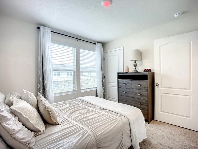 Building Photo - 785 Rotary Rd