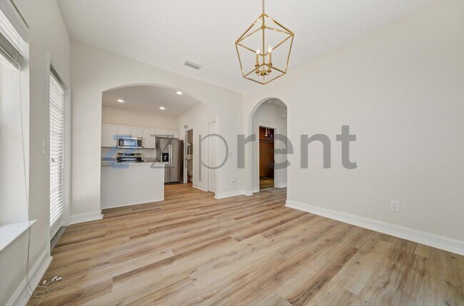 Building Photo - Unit