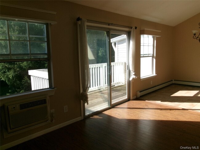 Building Photo - 28 Lexington Hills Rd