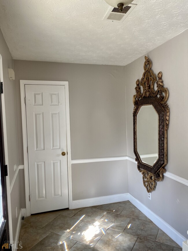 Building Photo - 3150 Berkshire Manor Dr