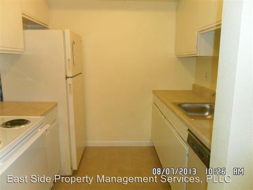 Building Photo - 2896 Davison Ave