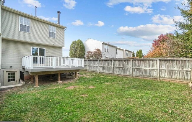 Building Photo - ?Newly Renovated Private Basement Suite – ...