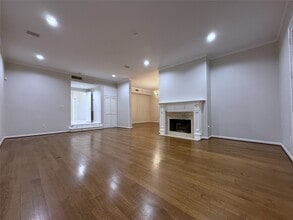 Building Photo - 2813 Saint St