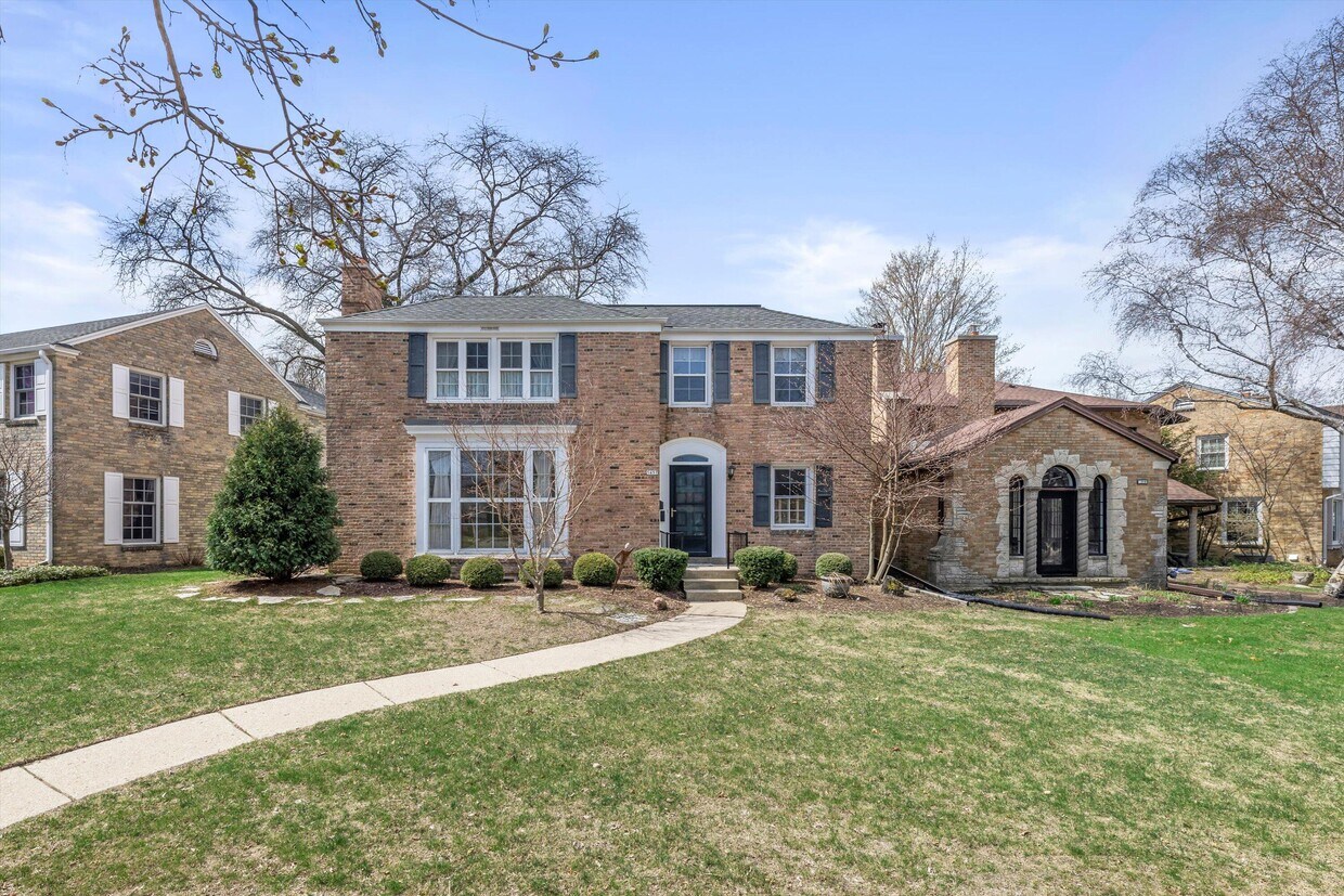 Foto principal - 5457 N Berkeley Blvd