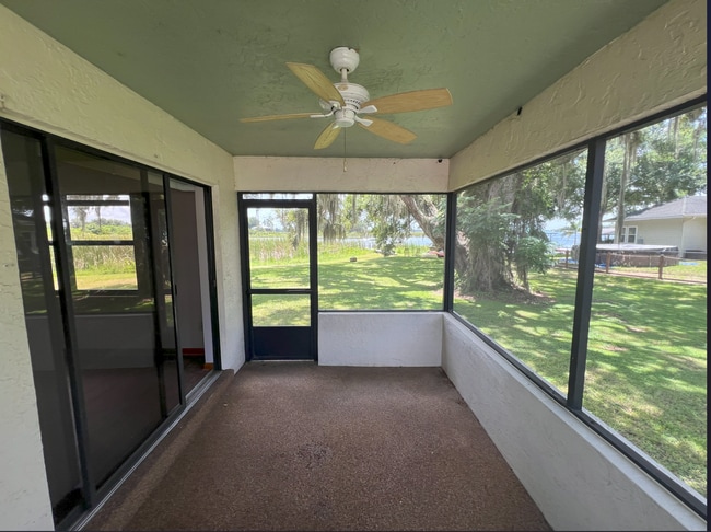 Foto del edificio - 70 Crockett Rd