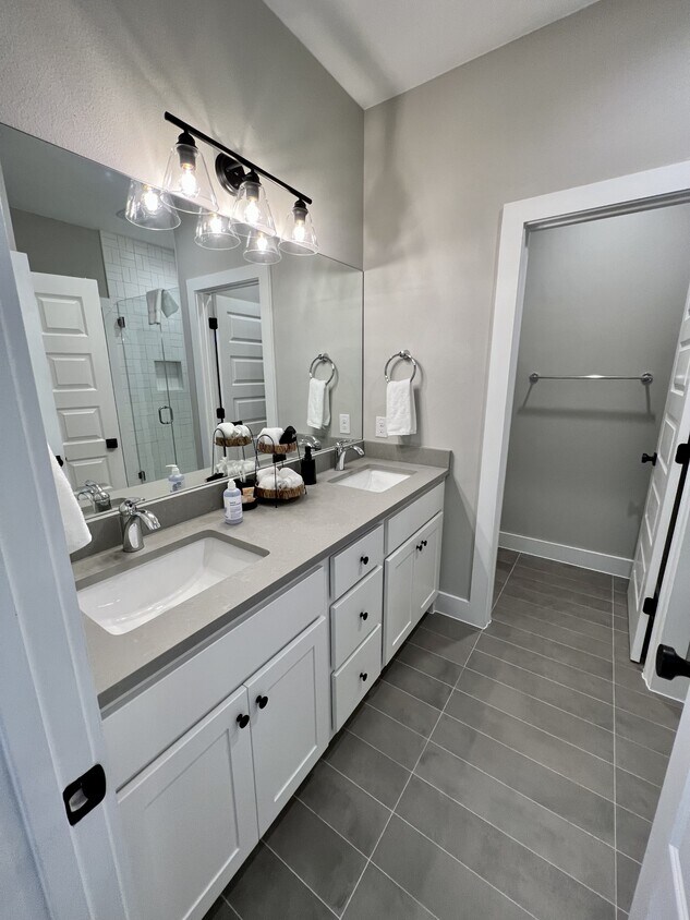 Foto del edificio - 216 E 20th St