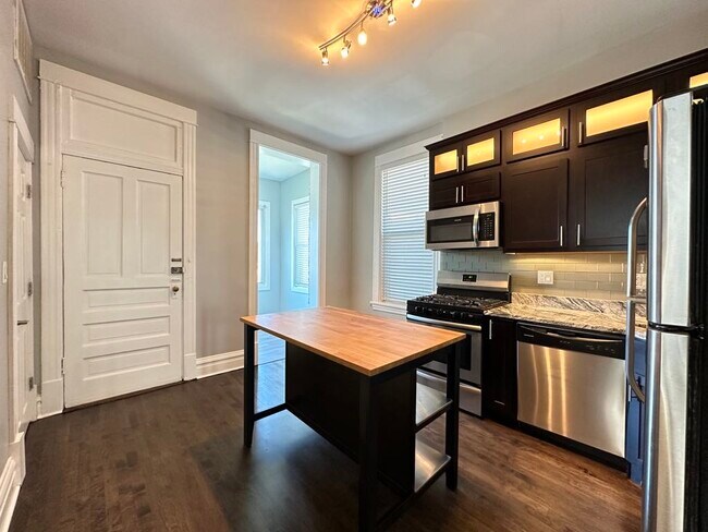 Foto del edificio - 3444 W Wrightwood Ave