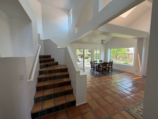Foto del edificio - Beautiful 3 bed/3 bath In San Clemente